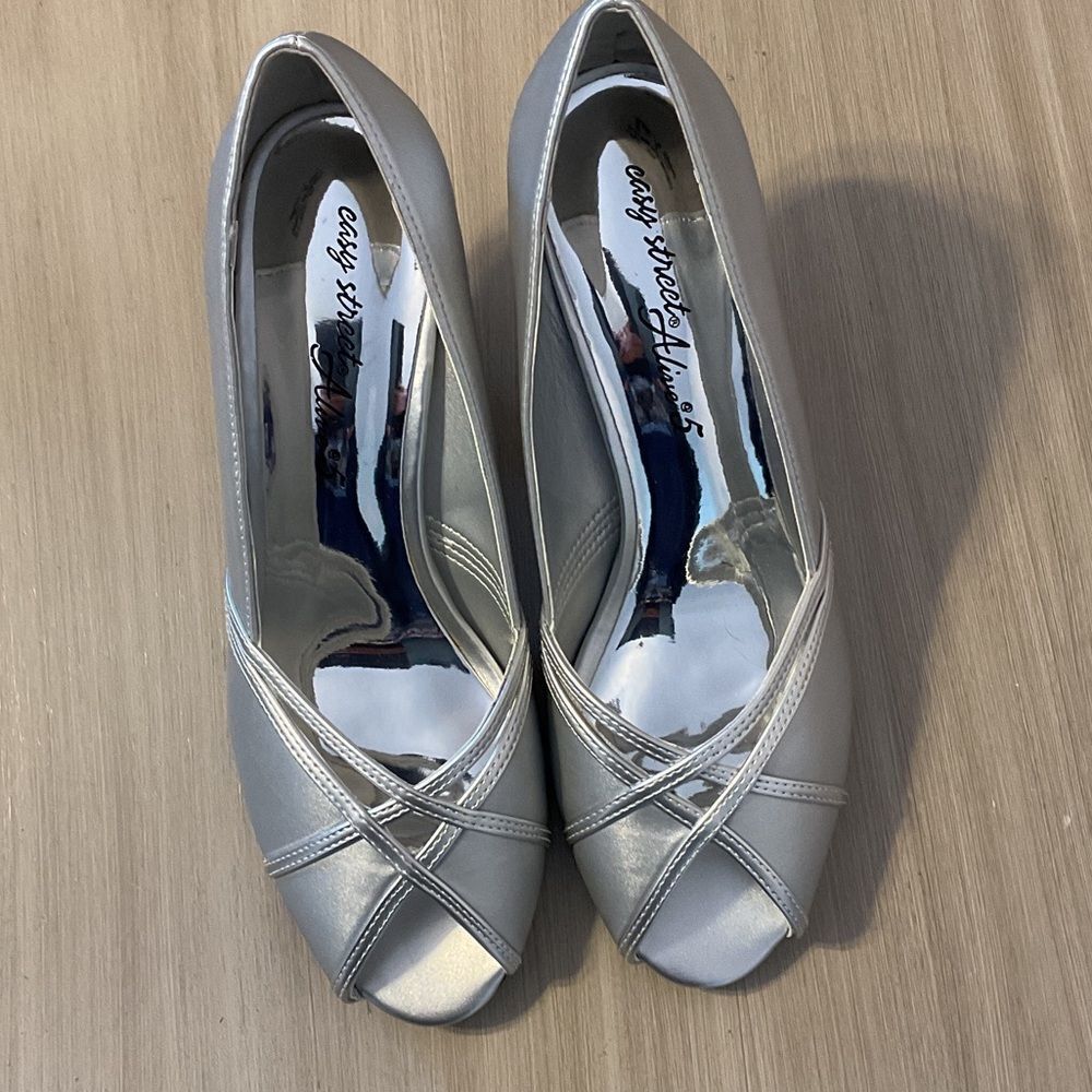 Easy Street Silver Crisscross Heels
